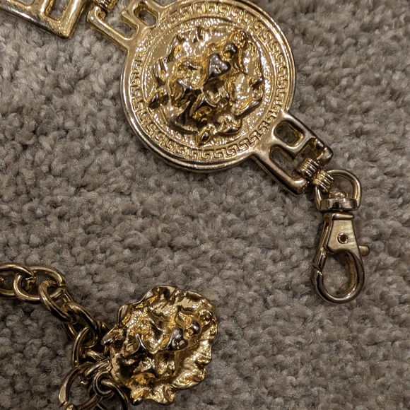 Vintage 3D Lion Head Crest Medallion Greek Key Linked Chain Belt - Picture 3 of 4